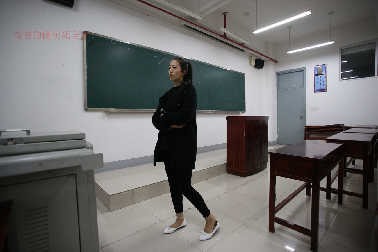 图片[168]-大西瓜爱牙膏-早期作品-Z4-3 短丝+裸足 (1) [187P] – 速更版-美库