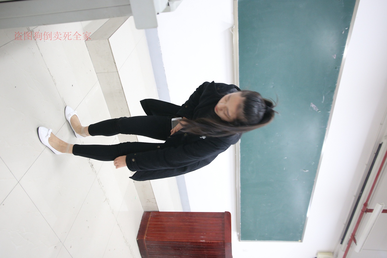 图片[177]-大西瓜爱牙膏-早期作品-Z4-3 短丝+裸足 (1) [187P] – 速更版-美库