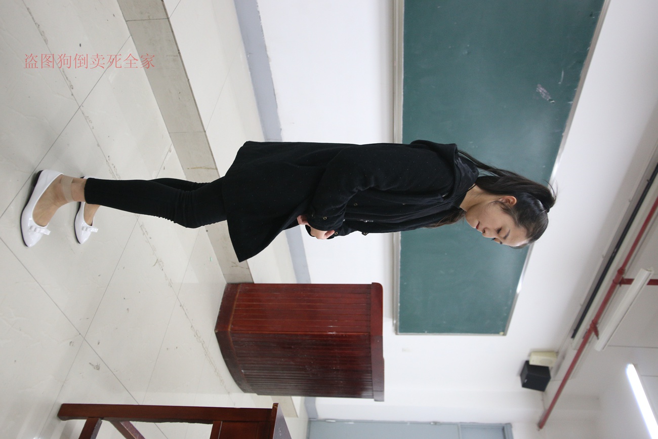 图片[178]-大西瓜爱牙膏-早期作品-Z4-3 短丝+裸足 (1) [187P] – 速更版-美库