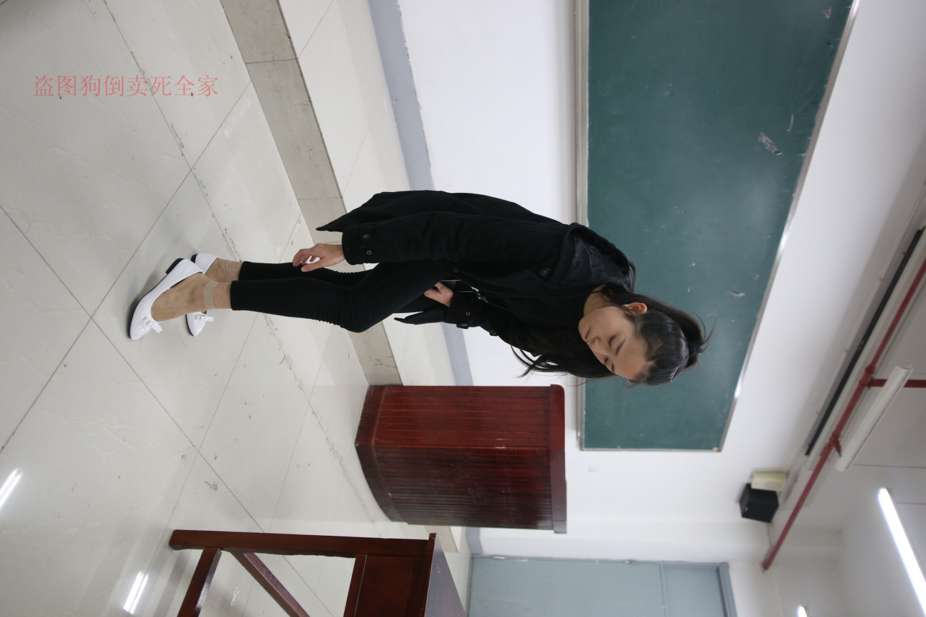 图片[179]-大西瓜爱牙膏-早期作品-Z4-3 短丝+裸足 (1) [187P] – 速更版-美库