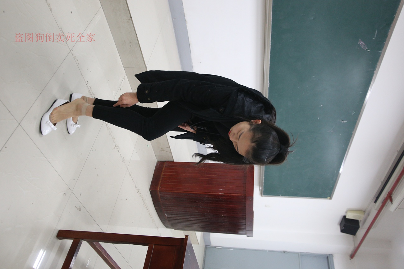 图片[183]-大西瓜爱牙膏-早期作品-Z4-3 短丝+裸足 (1) [187P] – 速更版-美库