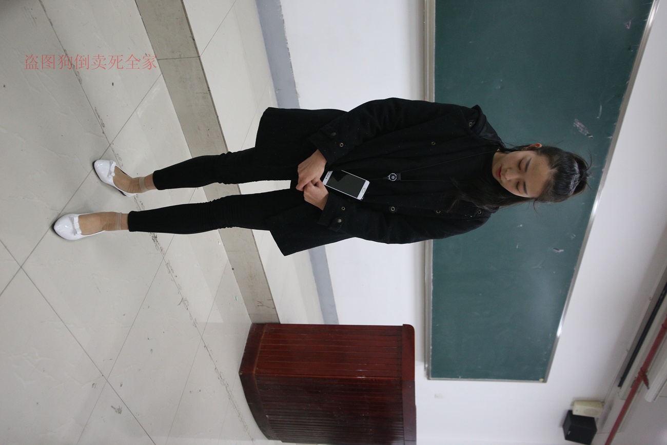 图片[186]-大西瓜爱牙膏-早期作品-Z4-3 短丝+裸足 (1) [187P] – 速更版-美库