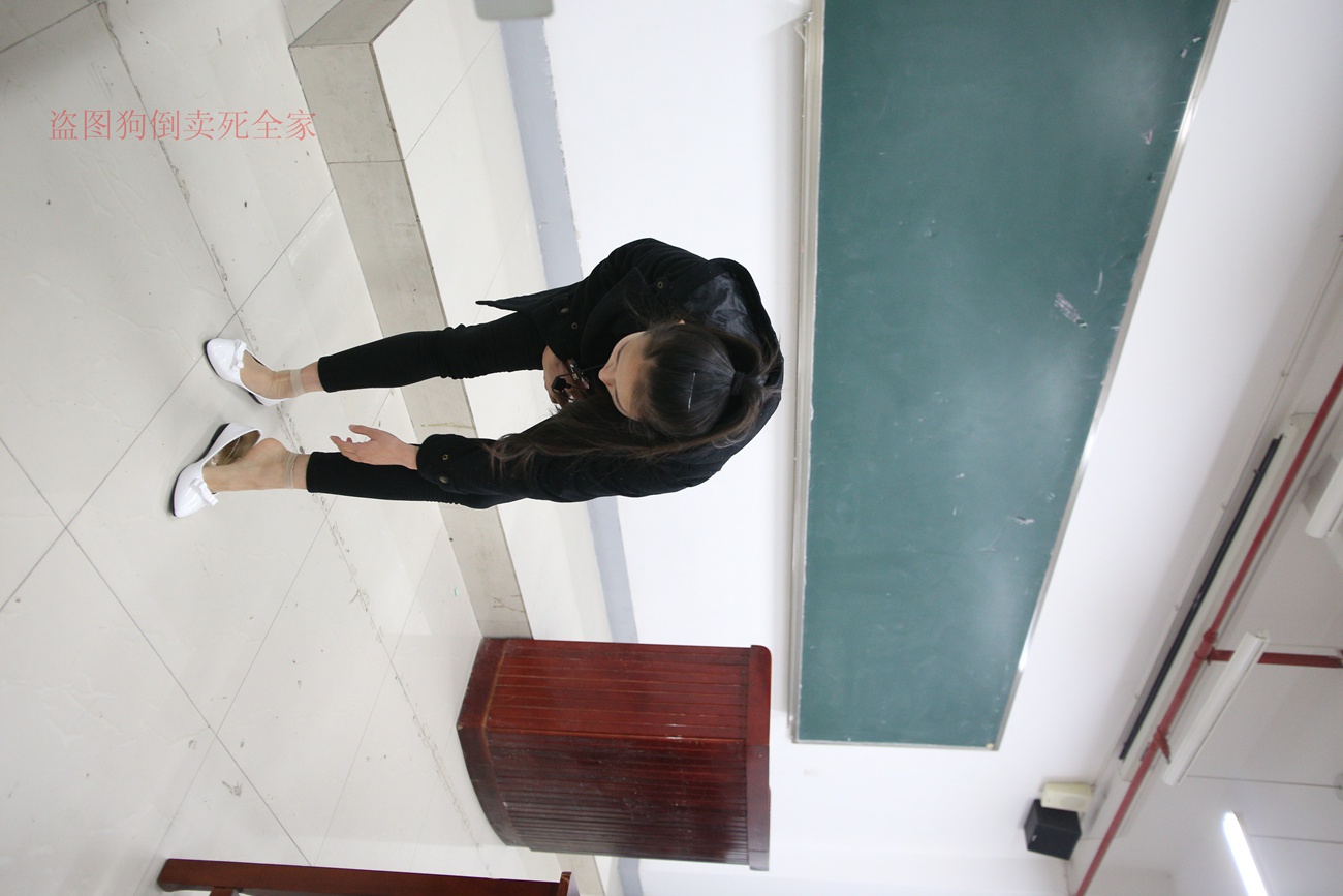 图片[188]-大西瓜爱牙膏-早期作品-Z4-3 短丝+裸足 (1) [187P] – 速更版-美库