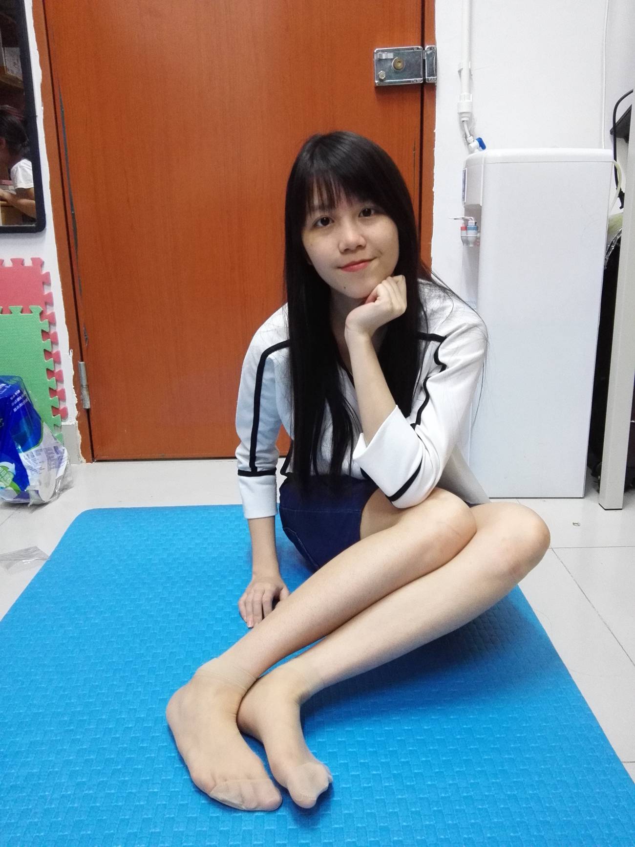 图片[13]-学妹校园寝室短丝系列011期 红萍[71P] – 速更版-美库