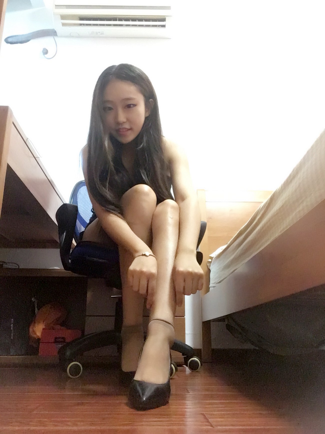 图片[26]-学妹校园寝室短丝系列010期 曾雨柔[96P] – 速更版-美库