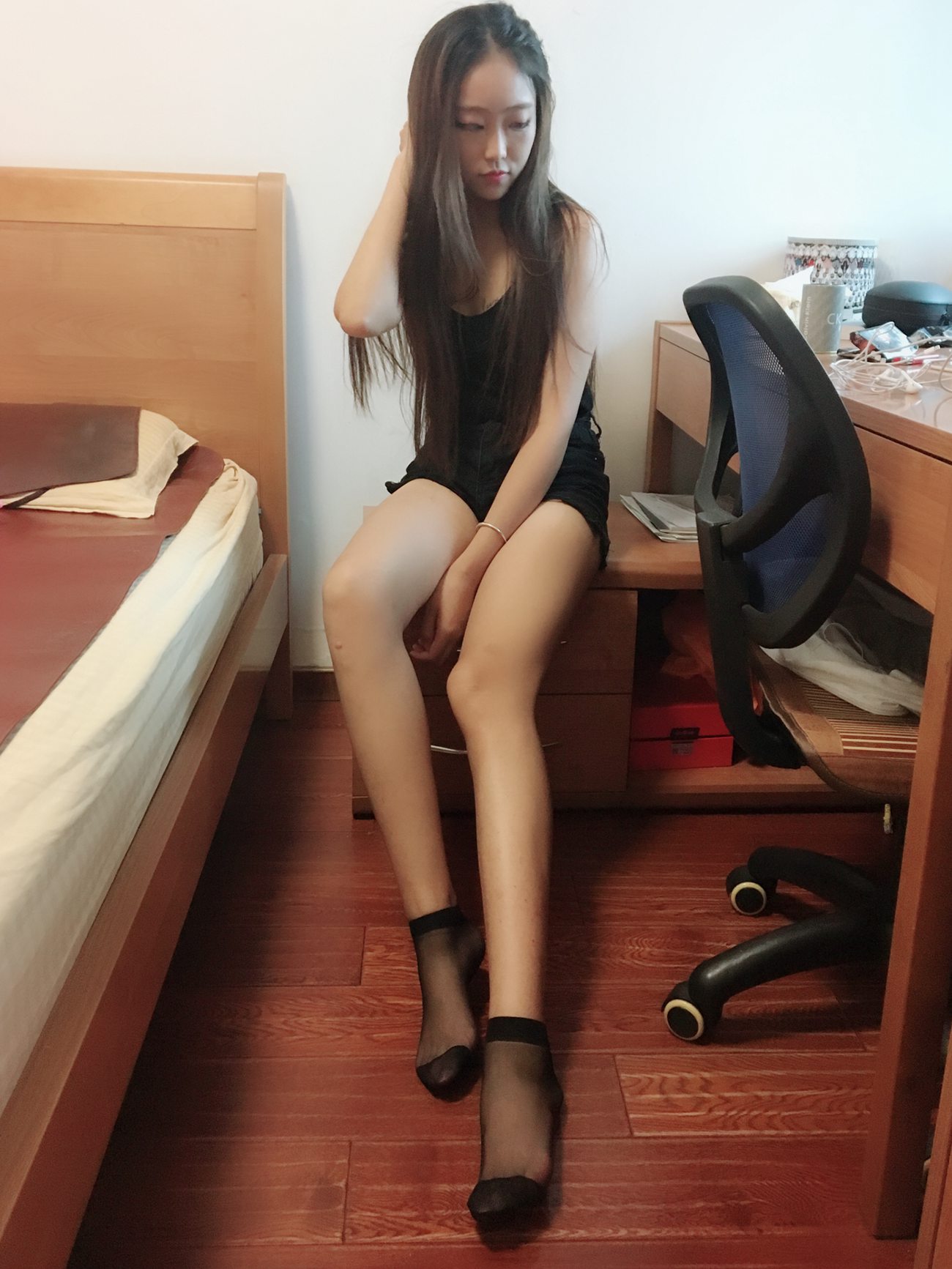 图片[70]-学妹校园寝室短丝系列010期 曾雨柔[96P] – 速更版-美库