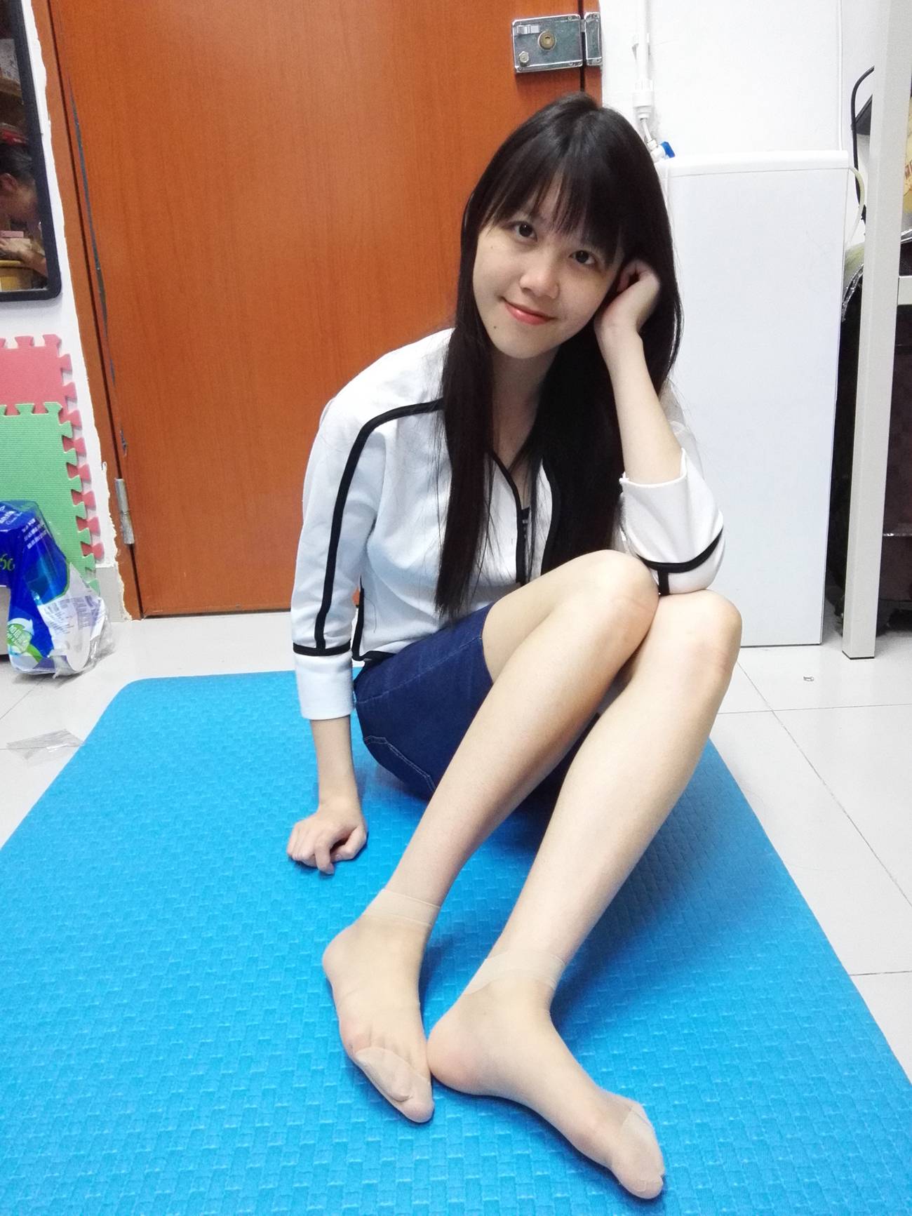 图片[70]-学妹校园寝室短丝系列011期 红萍[71P] – 速更版-美库