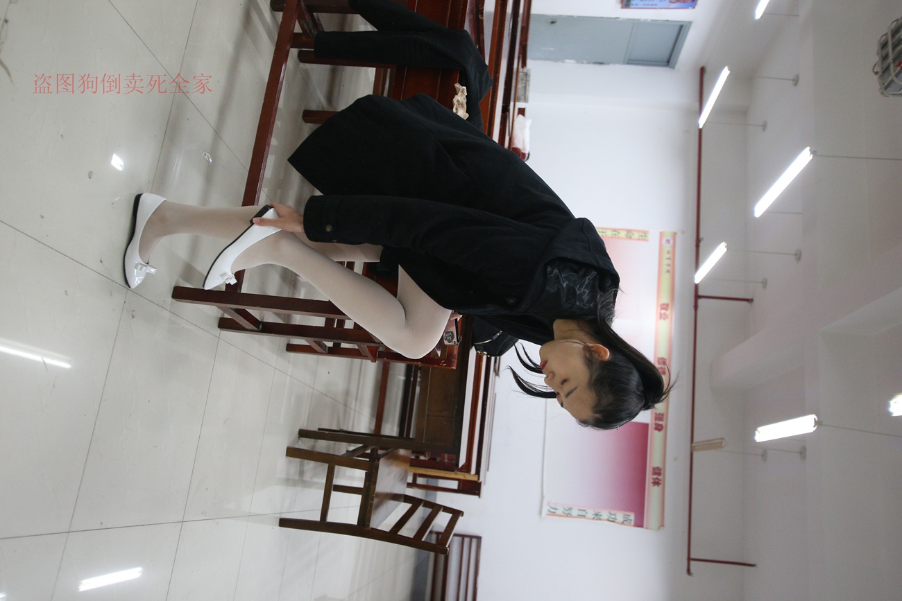 图片[15]-大西瓜爱牙膏-早期作品-Z4-4 教室电梯白袜 [336P] – 速更版-美库