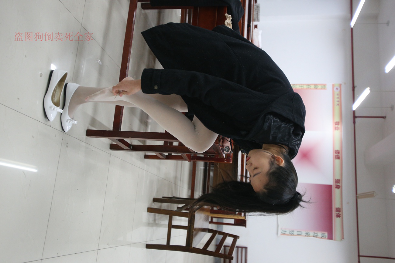 图片[23]-大西瓜爱牙膏-早期作品-Z4-4 教室电梯白袜 [336P] – 速更版-美库