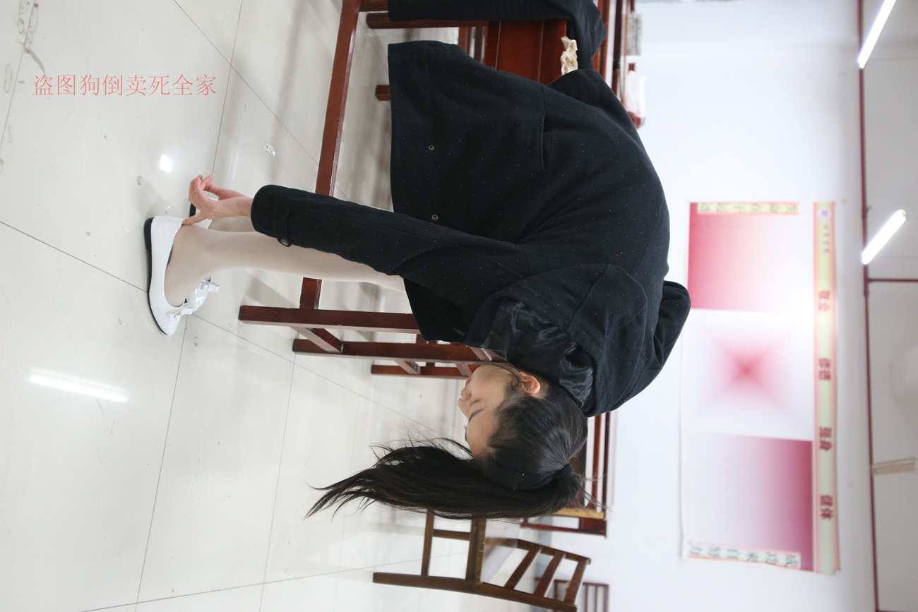 图片[30]-大西瓜爱牙膏-早期作品-Z4-4 教室电梯白袜 [336P] – 速更版-美库