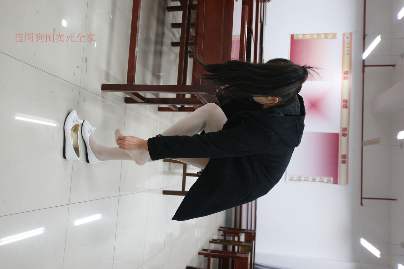 图片[44]-大西瓜爱牙膏-早期作品-Z4-4 教室电梯白袜 [336P] – 速更版-美库