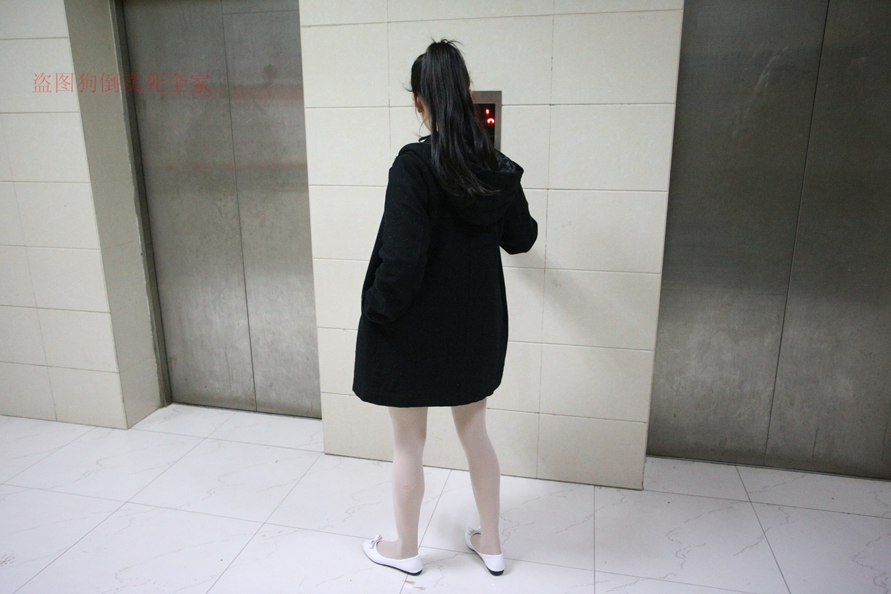 图片[56]-大西瓜爱牙膏-早期作品-Z4-4 教室电梯白袜 [336P] – 速更版-美库