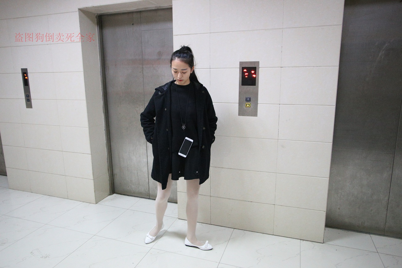 图片[62]-大西瓜爱牙膏-早期作品-Z4-4 教室电梯白袜 [336P] – 速更版-美库