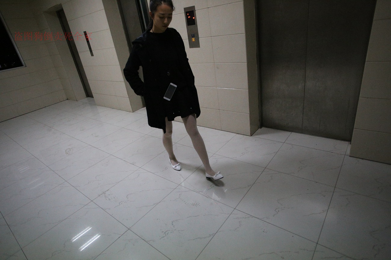 图片[67]-大西瓜爱牙膏-早期作品-Z4-4 教室电梯白袜 [336P] – 速更版-美库