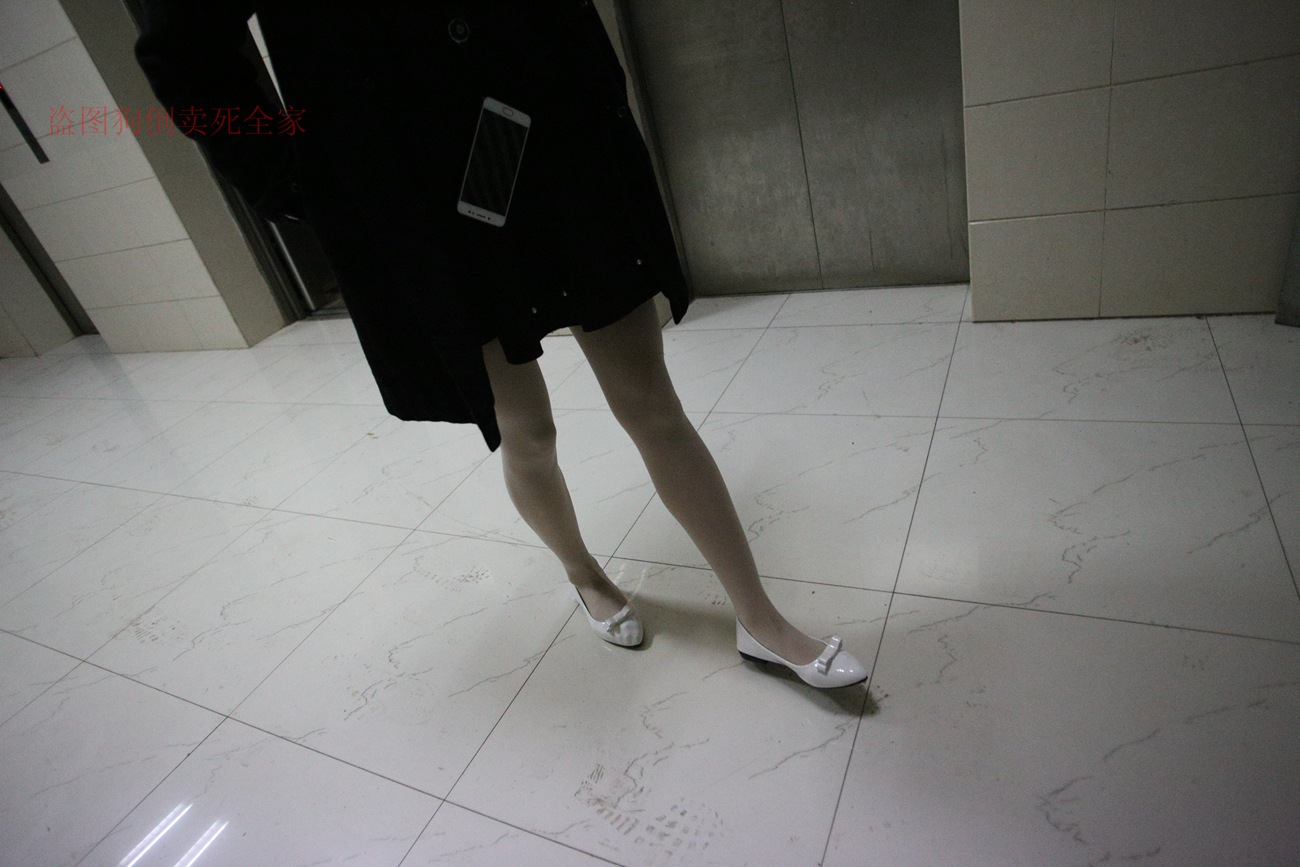 图片[69]-大西瓜爱牙膏-早期作品-Z4-4 教室电梯白袜 [336P] – 速更版-美库