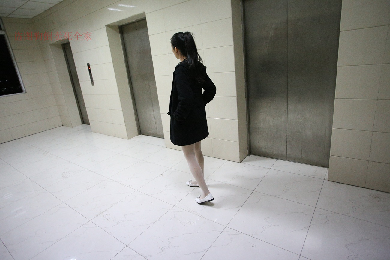 图片[72]-大西瓜爱牙膏-早期作品-Z4-4 教室电梯白袜 [336P] – 速更版-美库