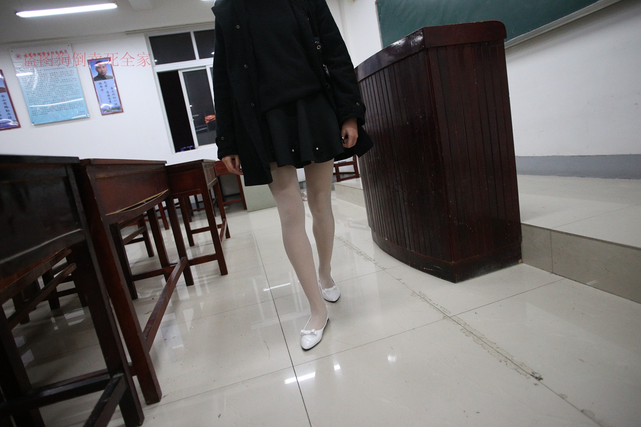 图片[92]-大西瓜爱牙膏-早期作品-Z4-4 教室电梯白袜 [336P] – 速更版-美库