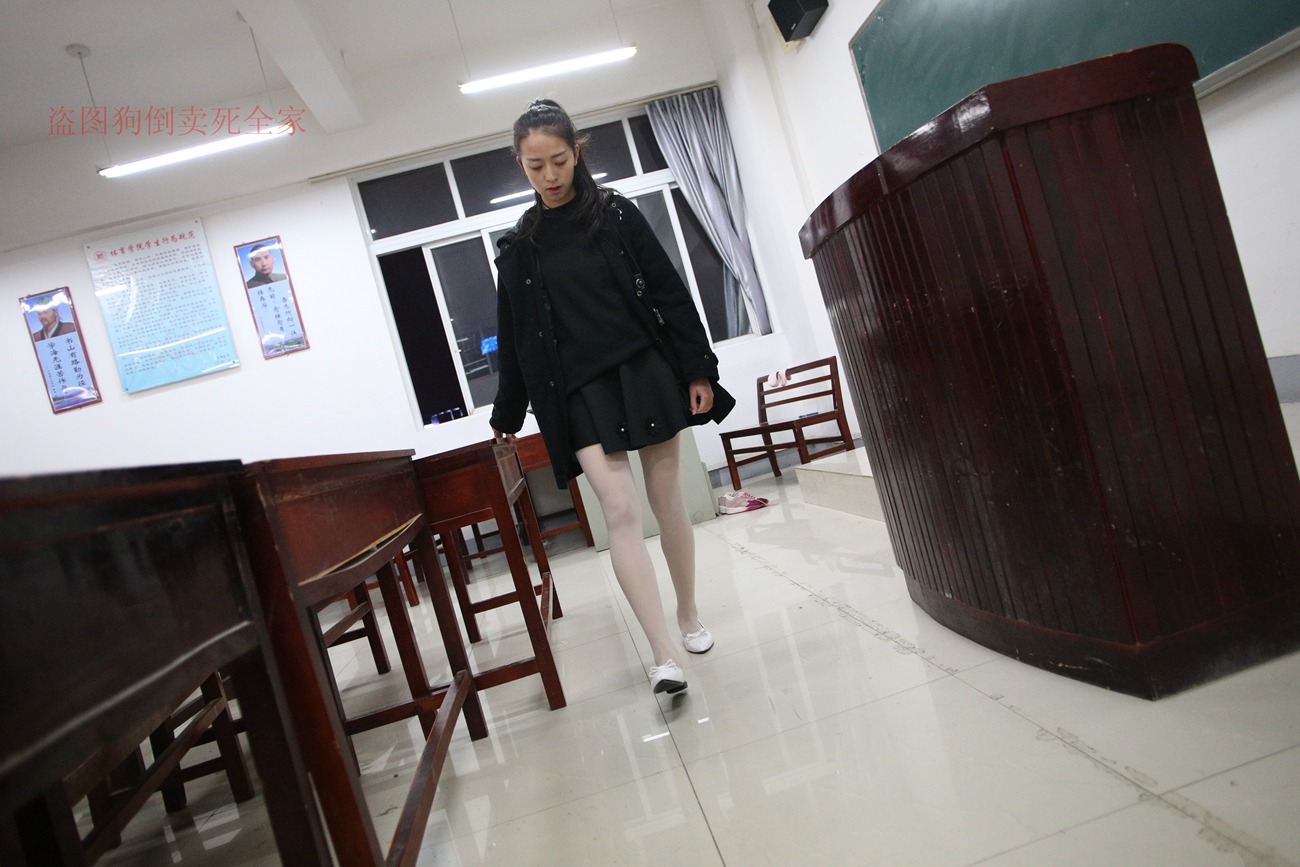 图片[96]-大西瓜爱牙膏-早期作品-Z4-4 教室电梯白袜 [336P] – 速更版-美库