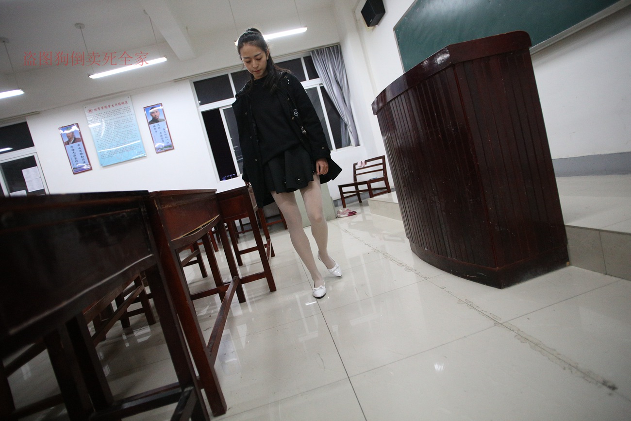 图片[97]-大西瓜爱牙膏-早期作品-Z4-4 教室电梯白袜 [336P] – 速更版-美库