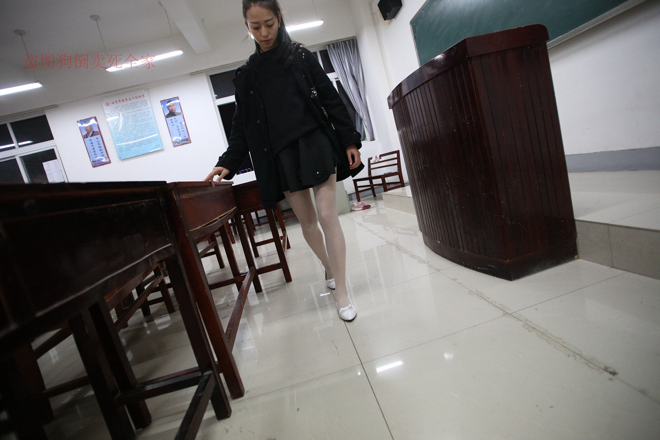 图片[98]-大西瓜爱牙膏-早期作品-Z4-4 教室电梯白袜 [336P] – 速更版-美库