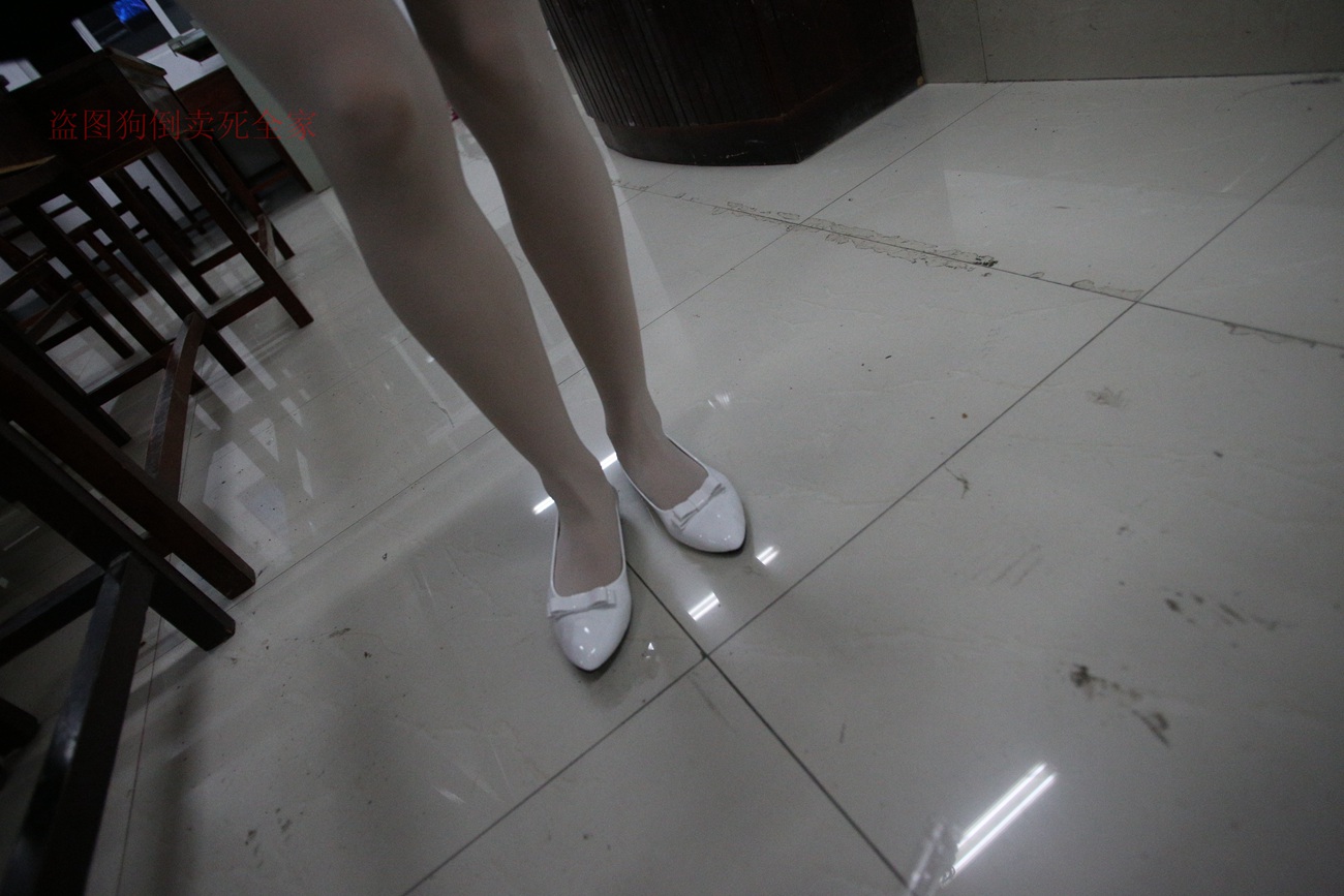 图片[102]-大西瓜爱牙膏-早期作品-Z4-4 教室电梯白袜 [336P] – 速更版-美库