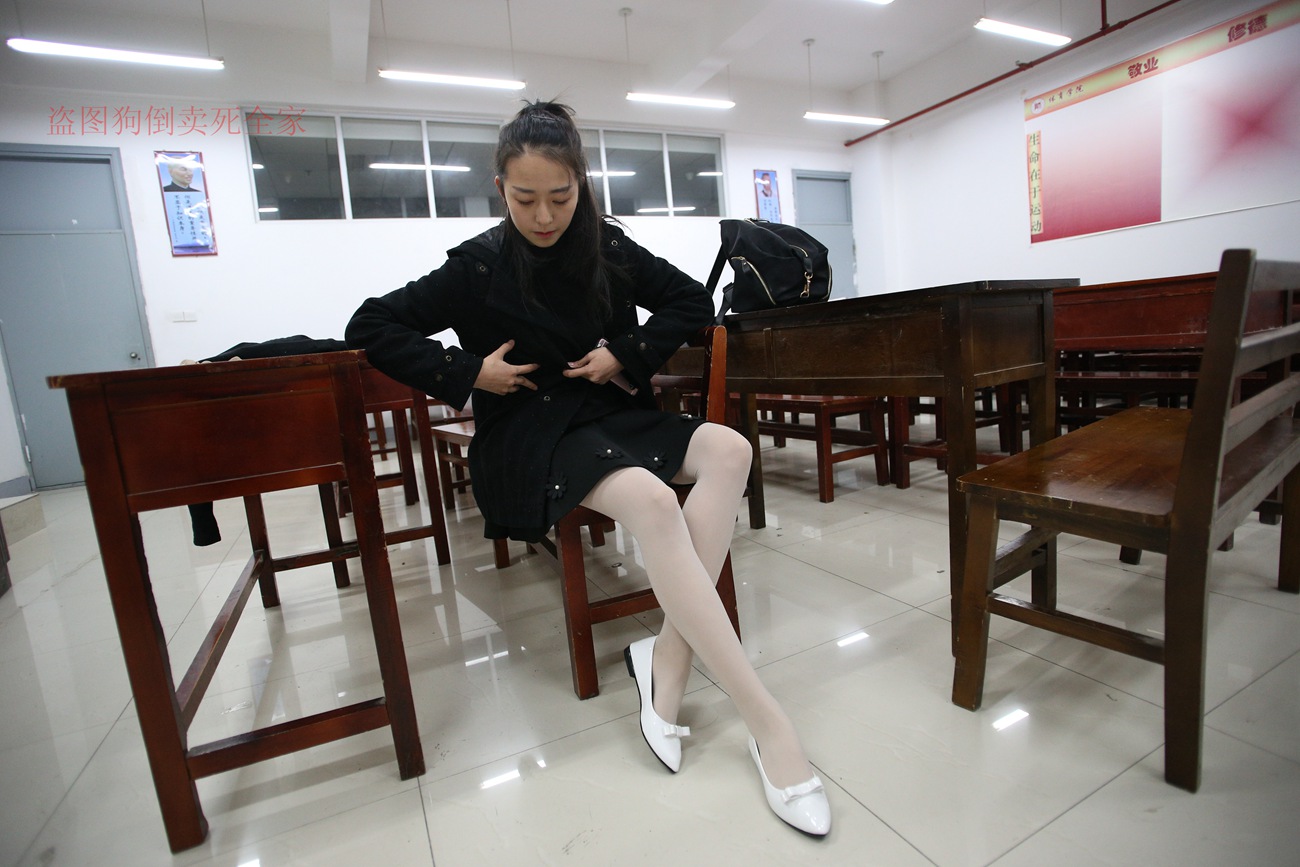 图片[197]-大西瓜爱牙膏-早期作品-Z4-4 教室电梯白袜 [336P] – 速更版-美库