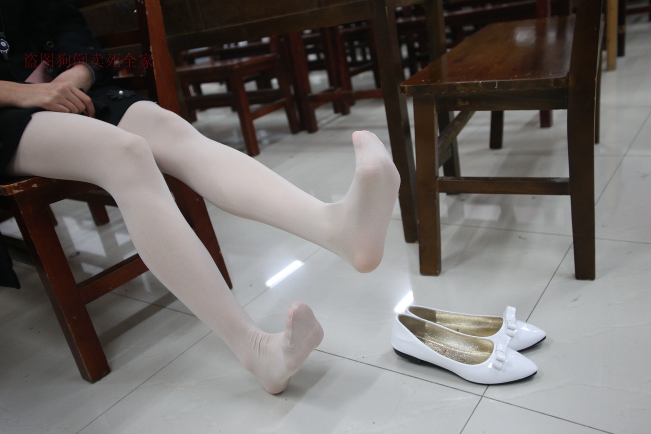 图片[262]-大西瓜爱牙膏-早期作品-Z4-4 教室电梯白袜 [336P] – 速更版-美库