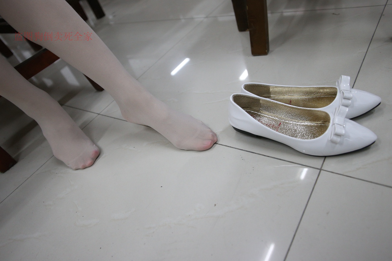 图片[271]-大西瓜爱牙膏-早期作品-Z4-4 教室电梯白袜 [336P] – 速更版-美库