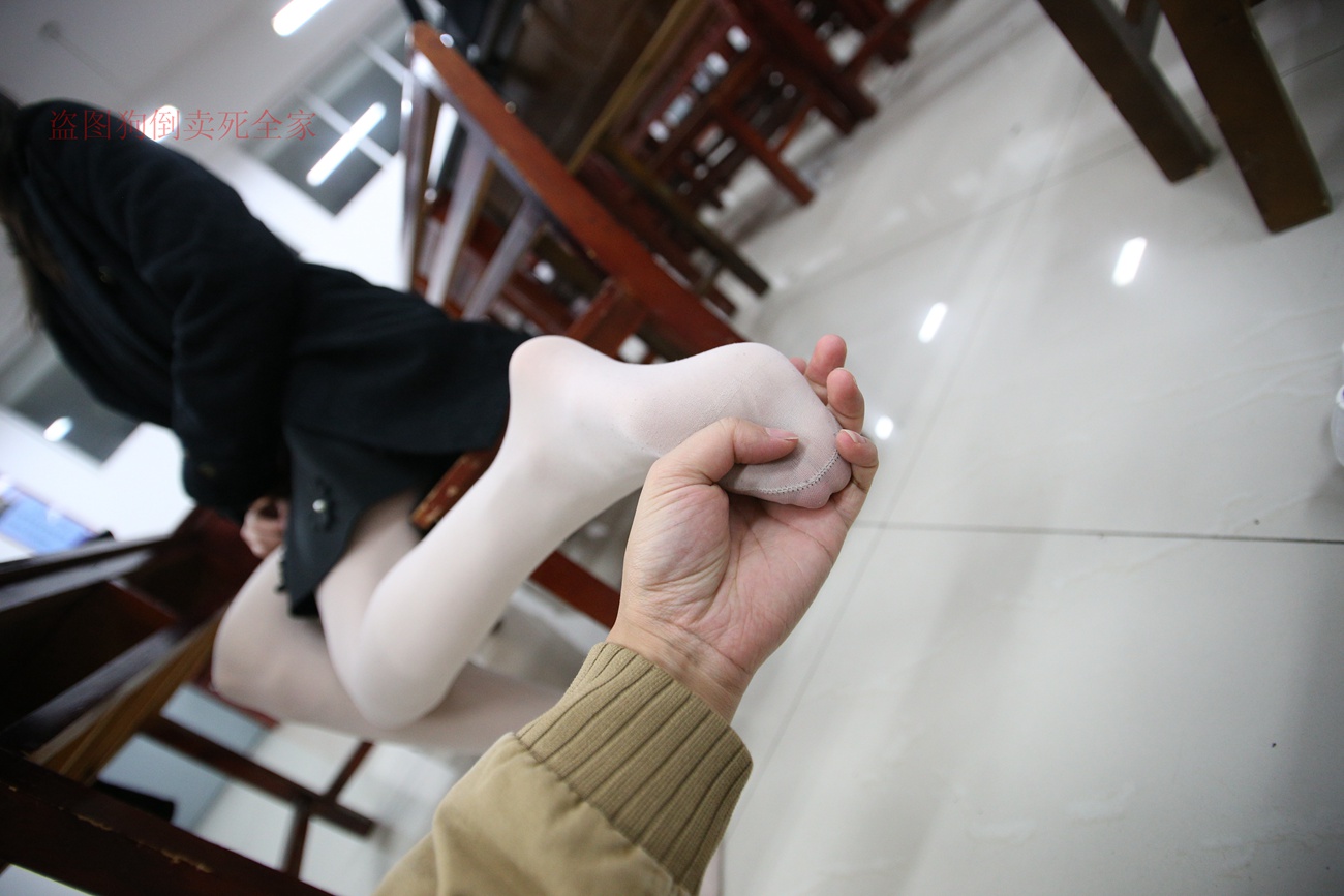 图片[278]-大西瓜爱牙膏-早期作品-Z4-4 教室电梯白袜 [336P] – 速更版-美库