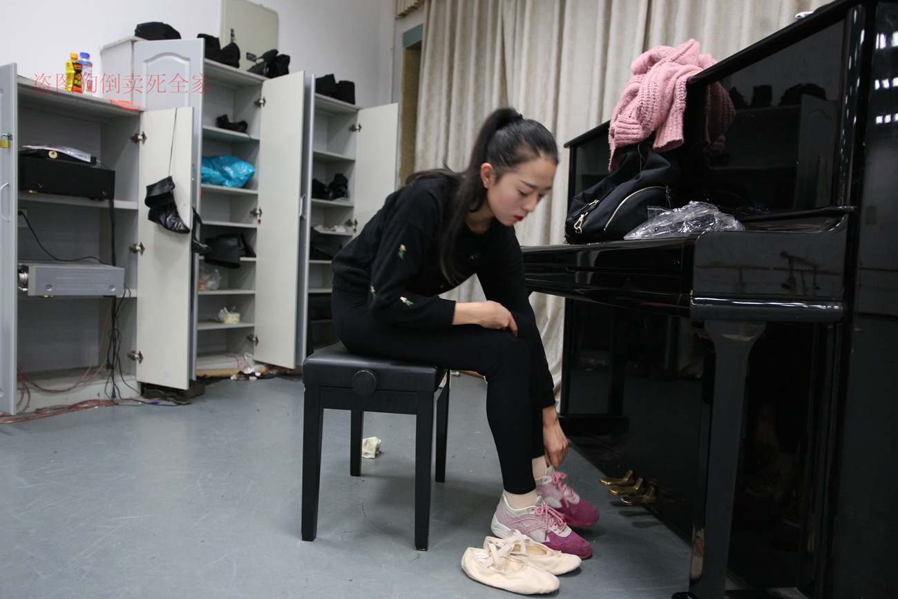 图片[199]-大西瓜爱牙膏-早期作品-Z4-5 教室 (1)[208P] – 速更版-美库