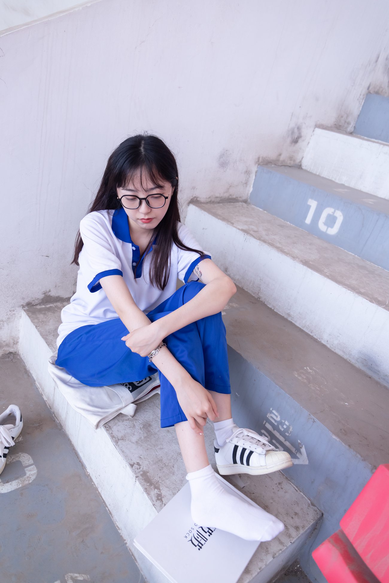 图片[51]-[BoBoSocks袜啵啵]NO.002 稚予-校服、贝壳头、白棉袜、裸足[139P] – 速更版-美库