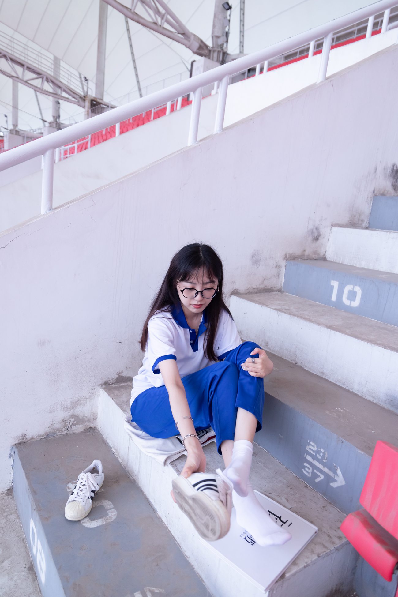 图片[65]-[BoBoSocks袜啵啵]NO.002 稚予-校服、贝壳头、白棉袜、裸足[139P] – 速更版-美库