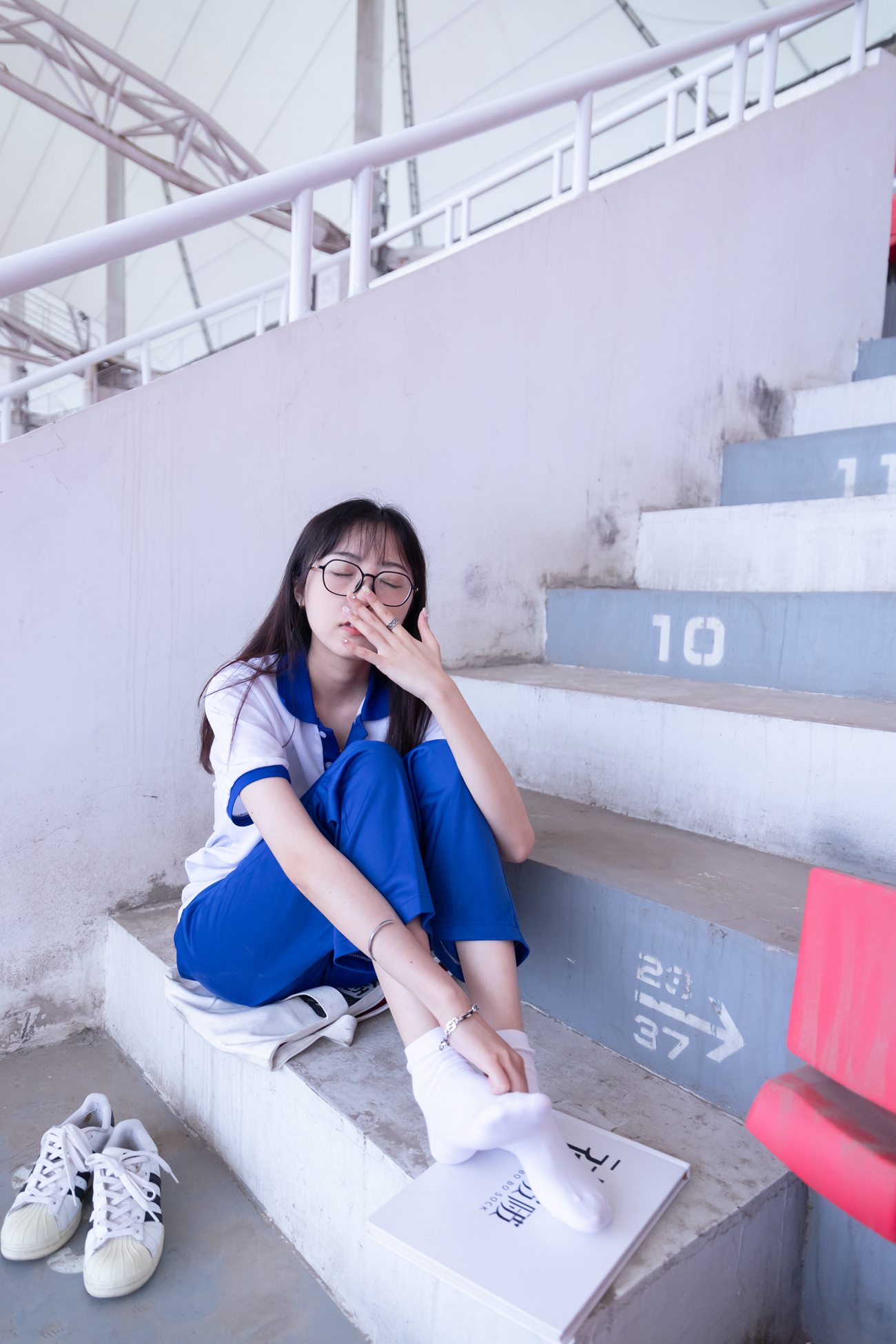 图片[71]-[BoBoSocks袜啵啵]NO.002 稚予-校服、贝壳头、白棉袜、裸足[139P] – 速更版-美库