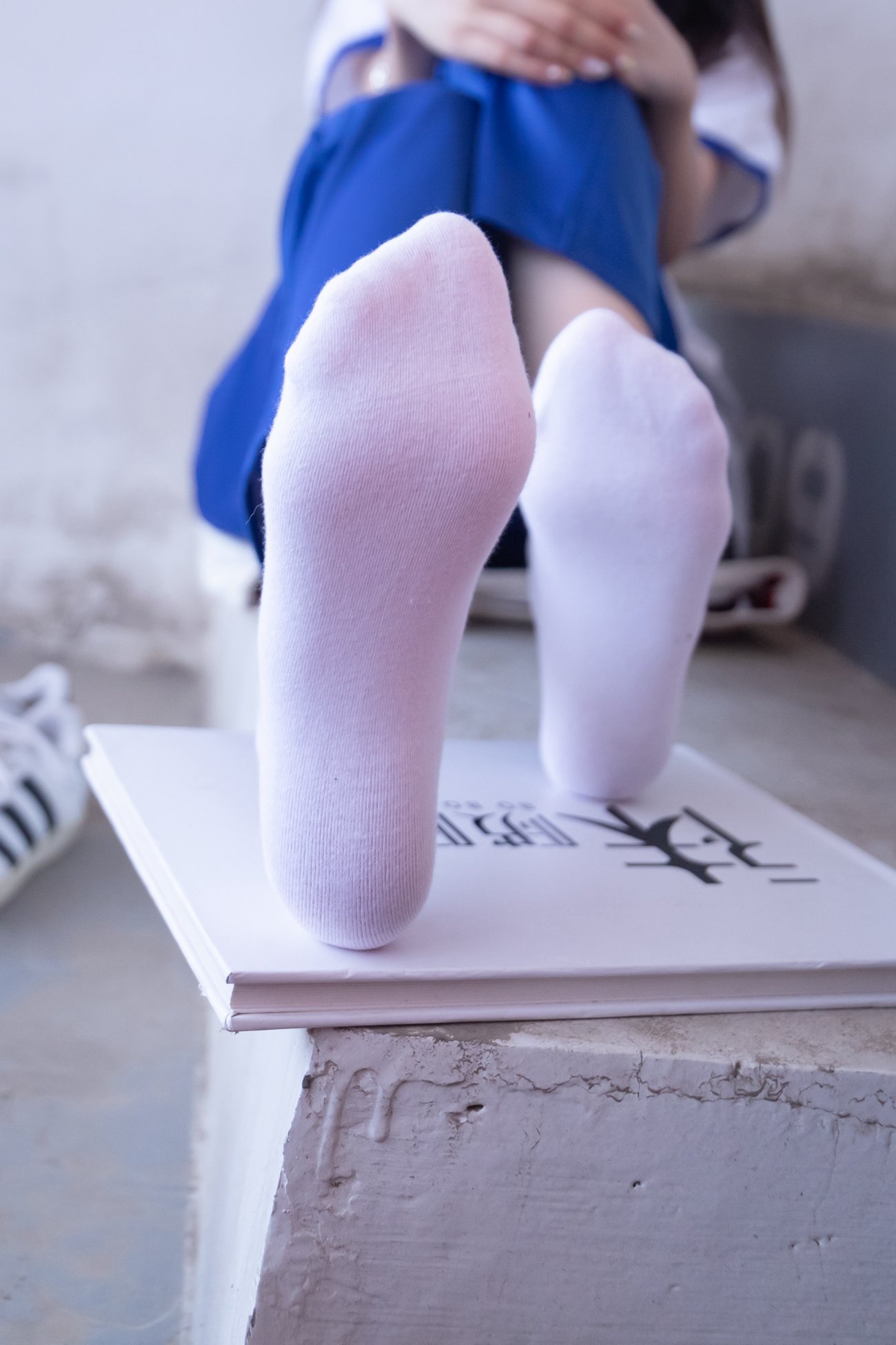 图片[73]-[BoBoSocks袜啵啵]NO.002 稚予-校服、贝壳头、白棉袜、裸足[139P] – 速更版-美库