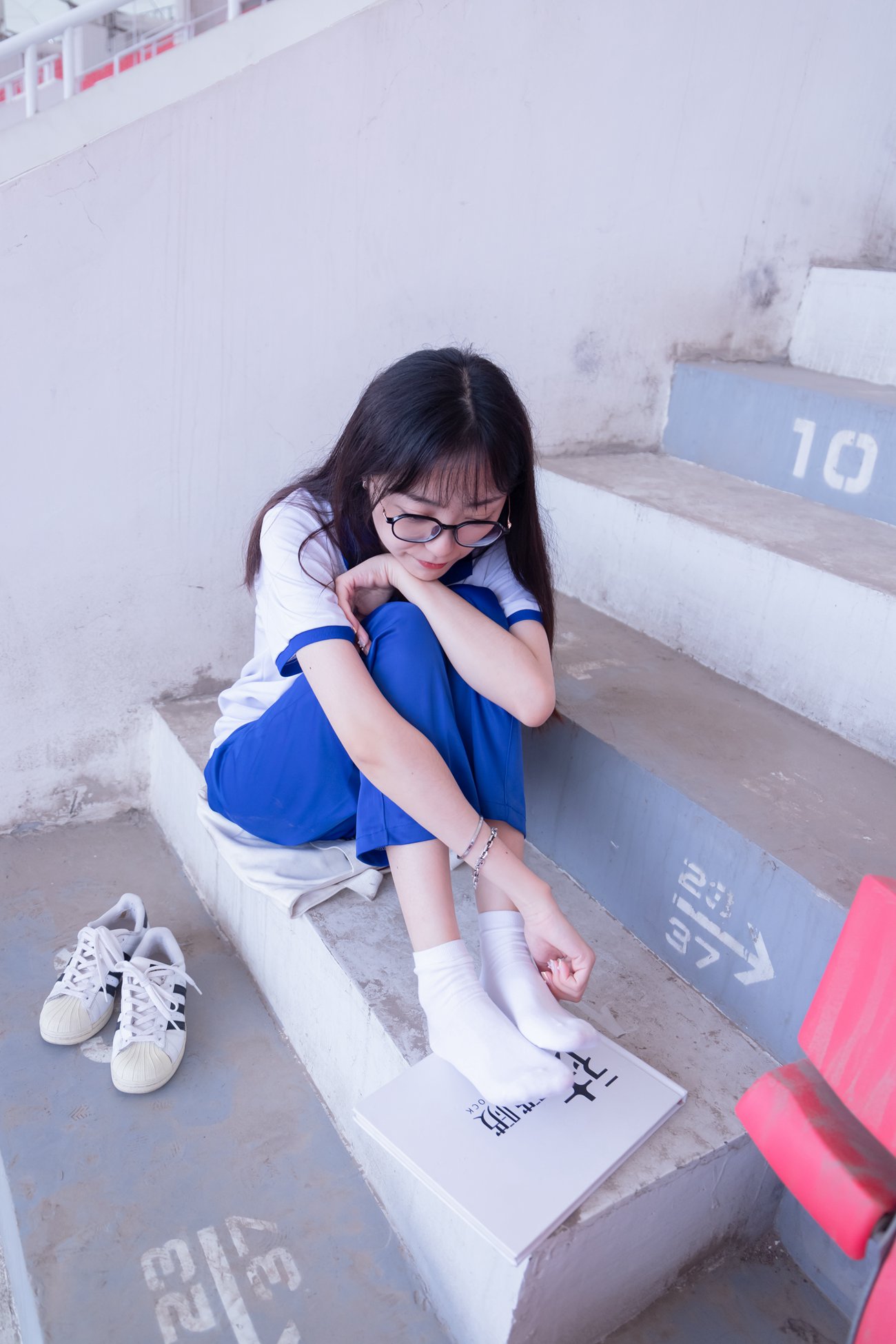 图片[75]-[BoBoSocks袜啵啵]NO.002 稚予-校服、贝壳头、白棉袜、裸足[139P] – 速更版-美库