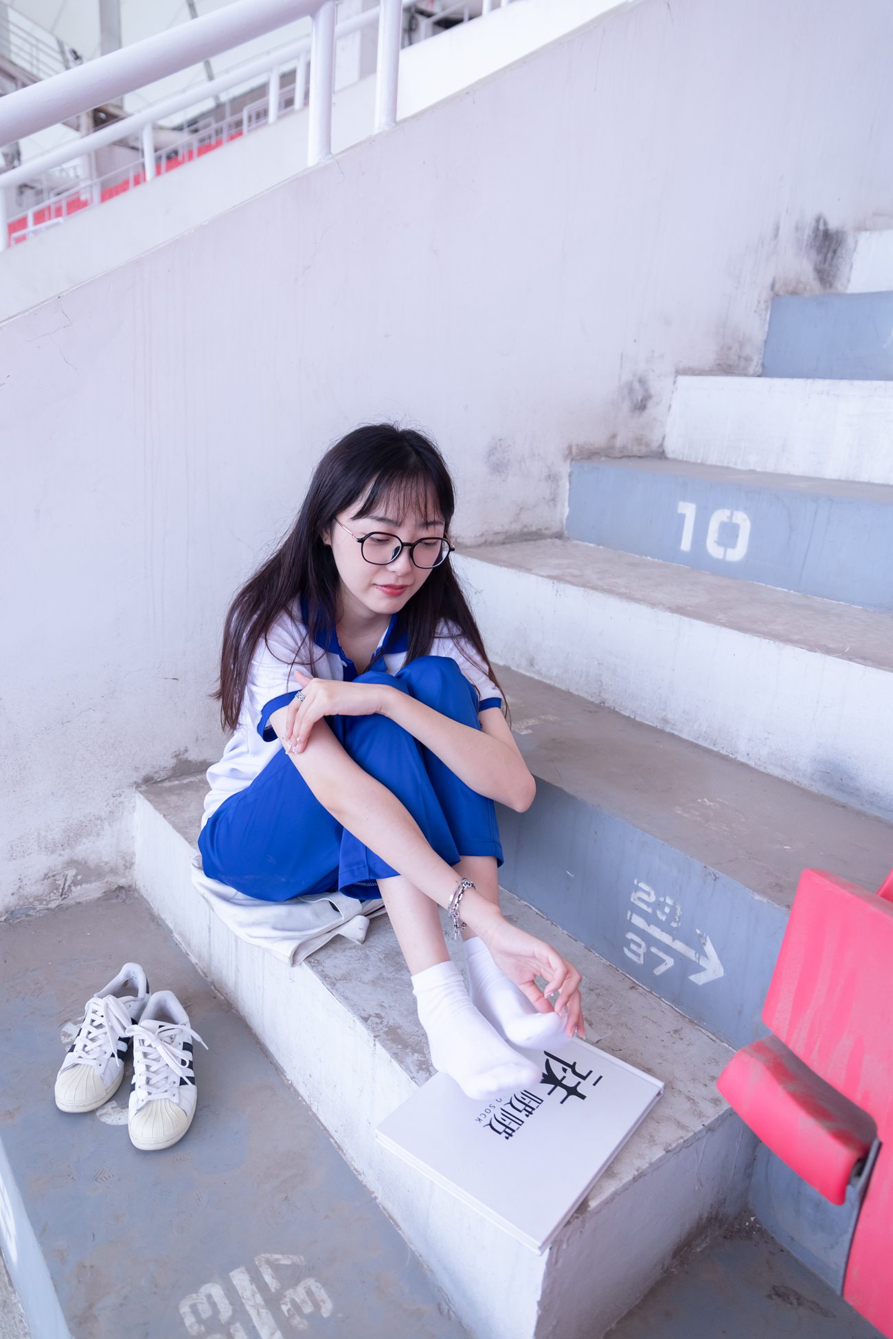 图片[79]-[BoBoSocks袜啵啵]NO.002 稚予-校服、贝壳头、白棉袜、裸足[139P] – 速更版-美库