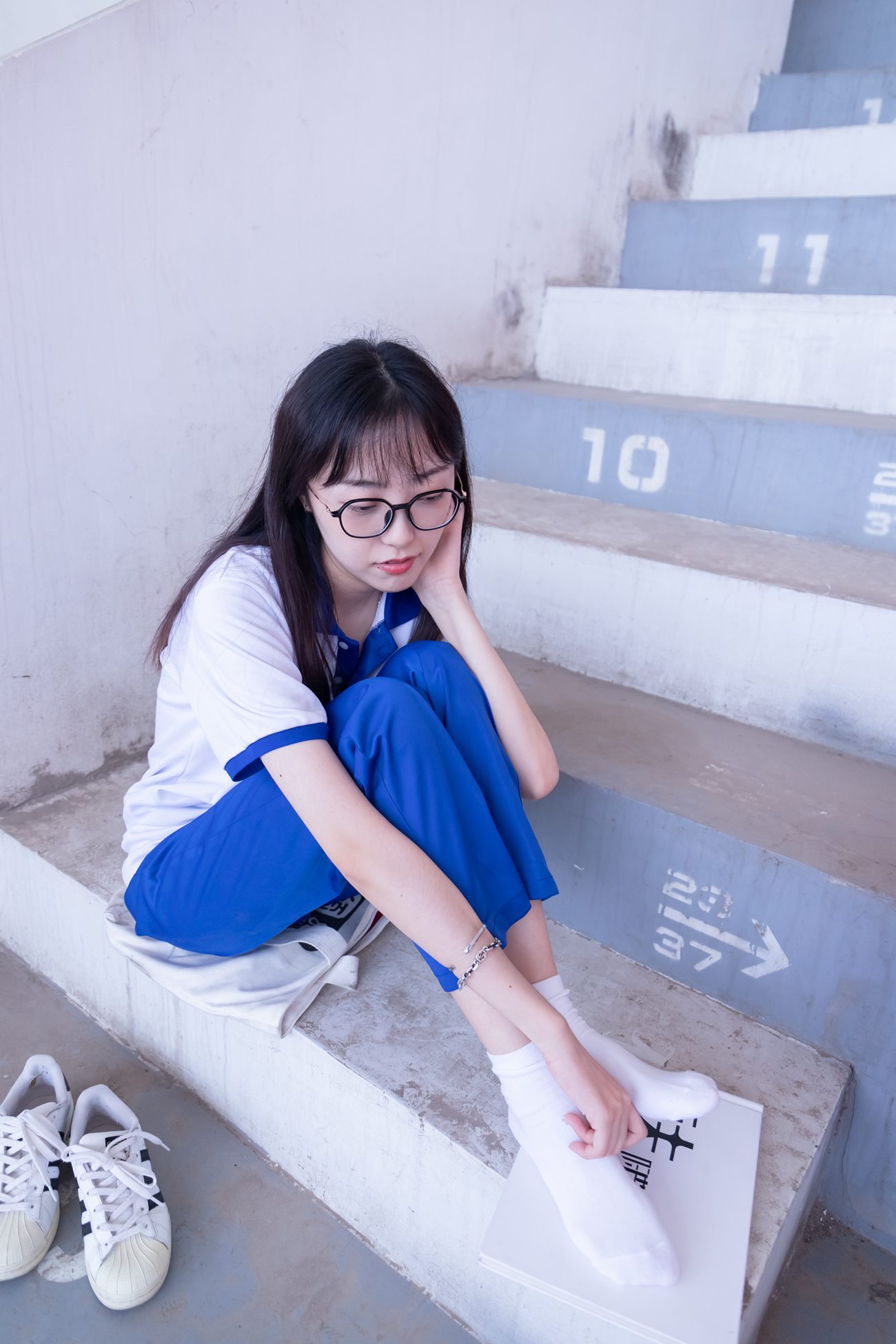 图片[87]-[BoBoSocks袜啵啵]NO.002 稚予-校服、贝壳头、白棉袜、裸足[139P] – 速更版-美库