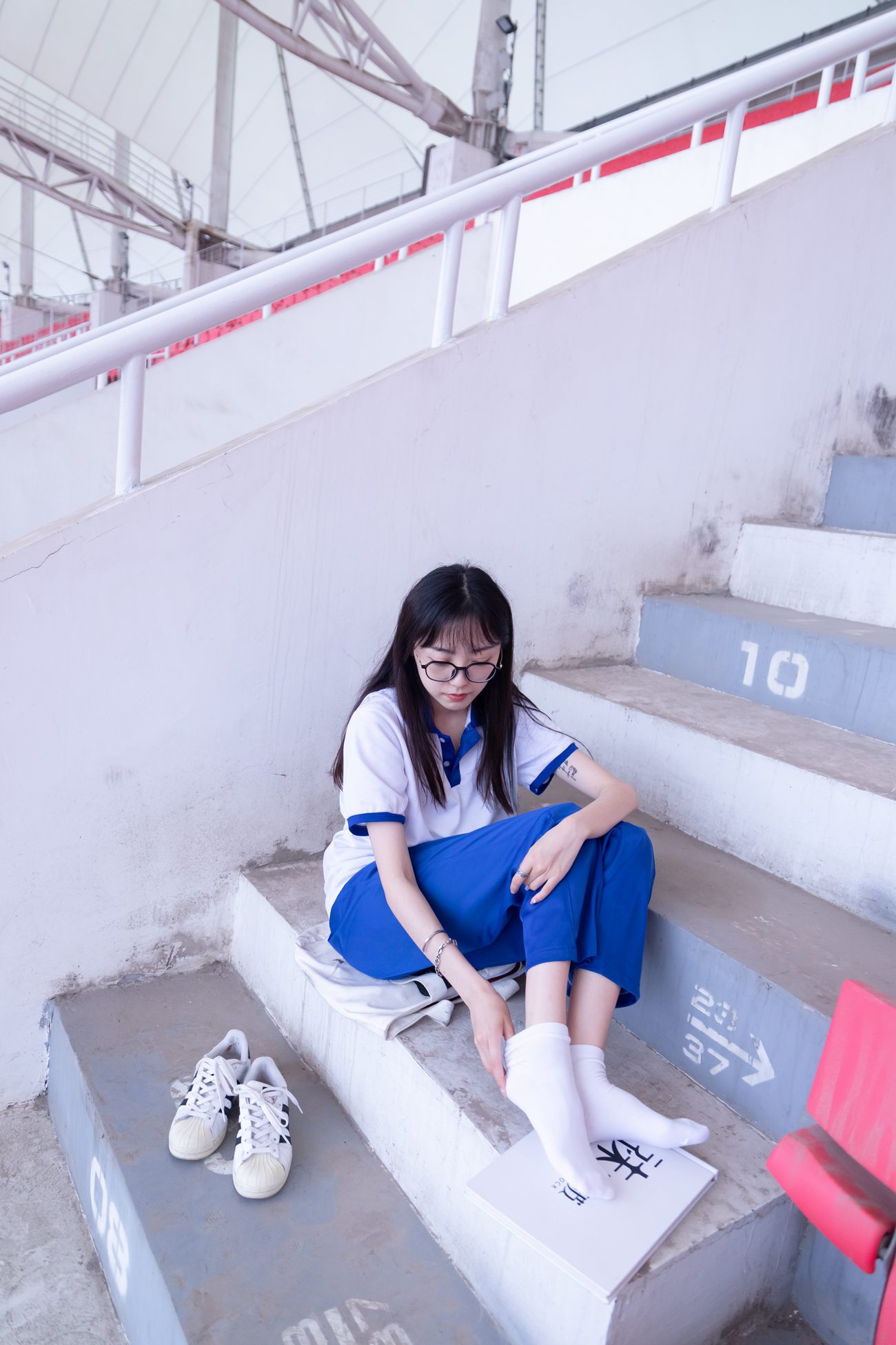 图片[93]-[BoBoSocks袜啵啵]NO.002 稚予-校服、贝壳头、白棉袜、裸足[139P] – 速更版-美库