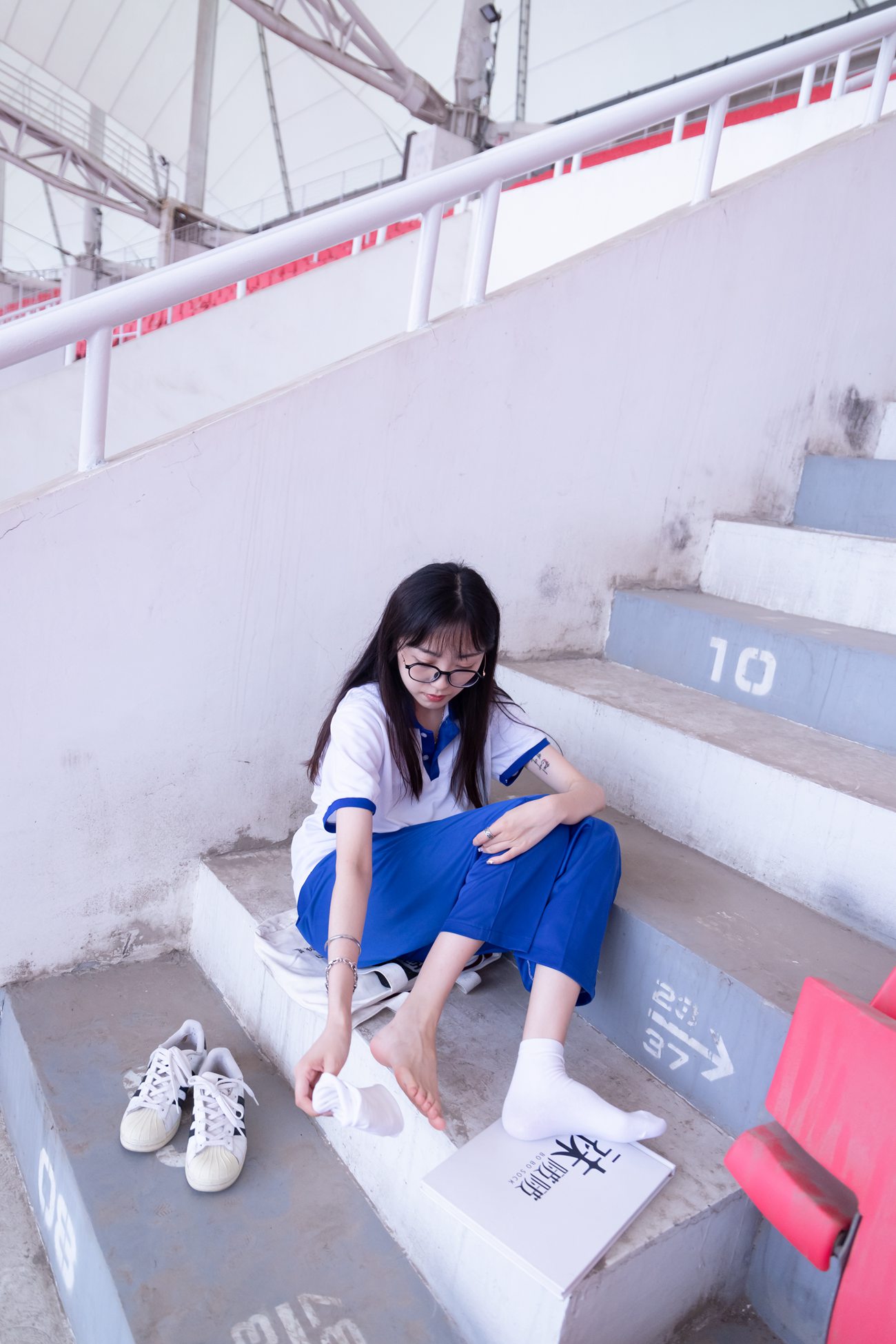 图片[99]-[BoBoSocks袜啵啵]NO.002 稚予-校服、贝壳头、白棉袜、裸足[139P] – 速更版-美库