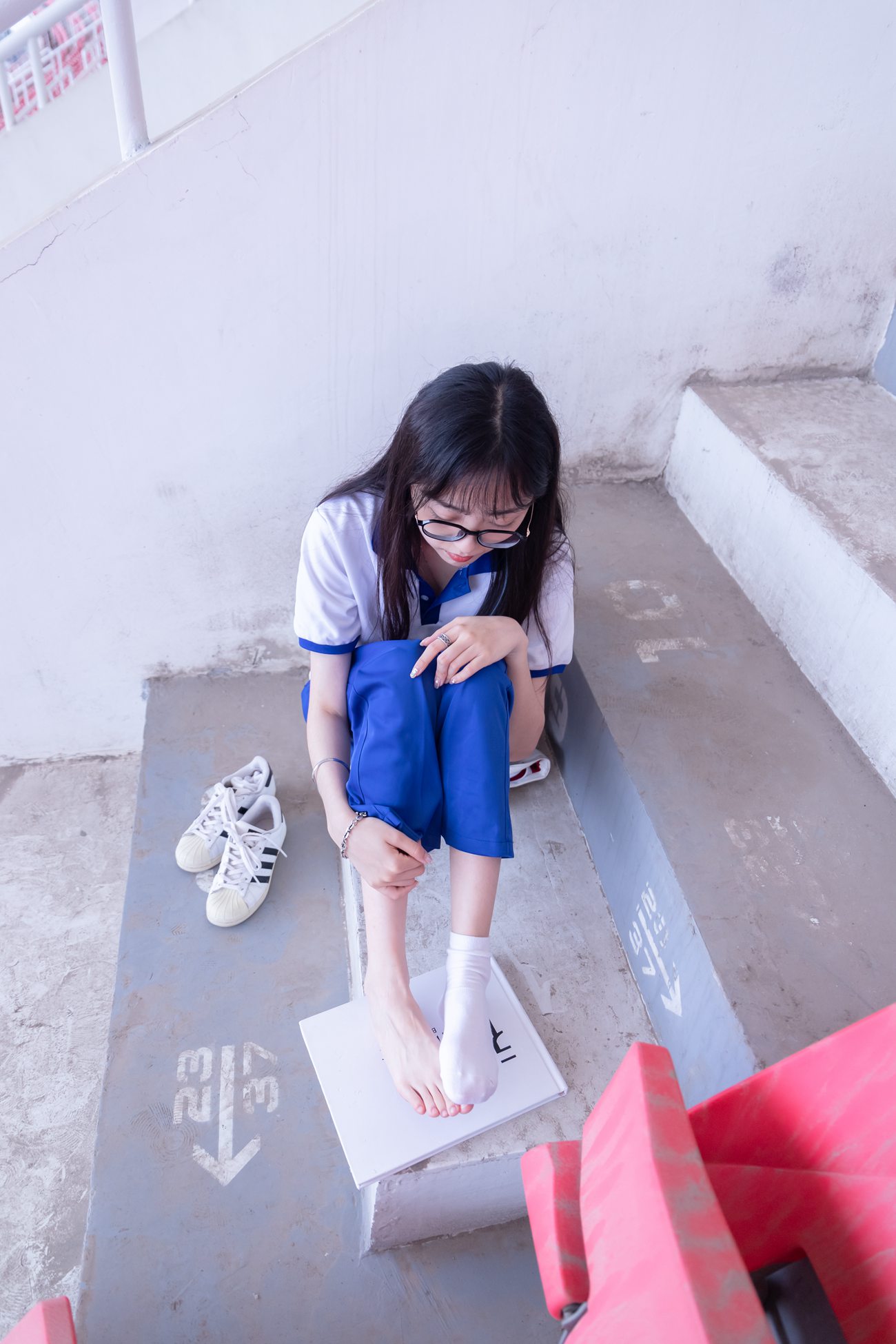 图片[107]-[BoBoSocks袜啵啵]NO.002 稚予-校服、贝壳头、白棉袜、裸足[139P] – 速更版-美库