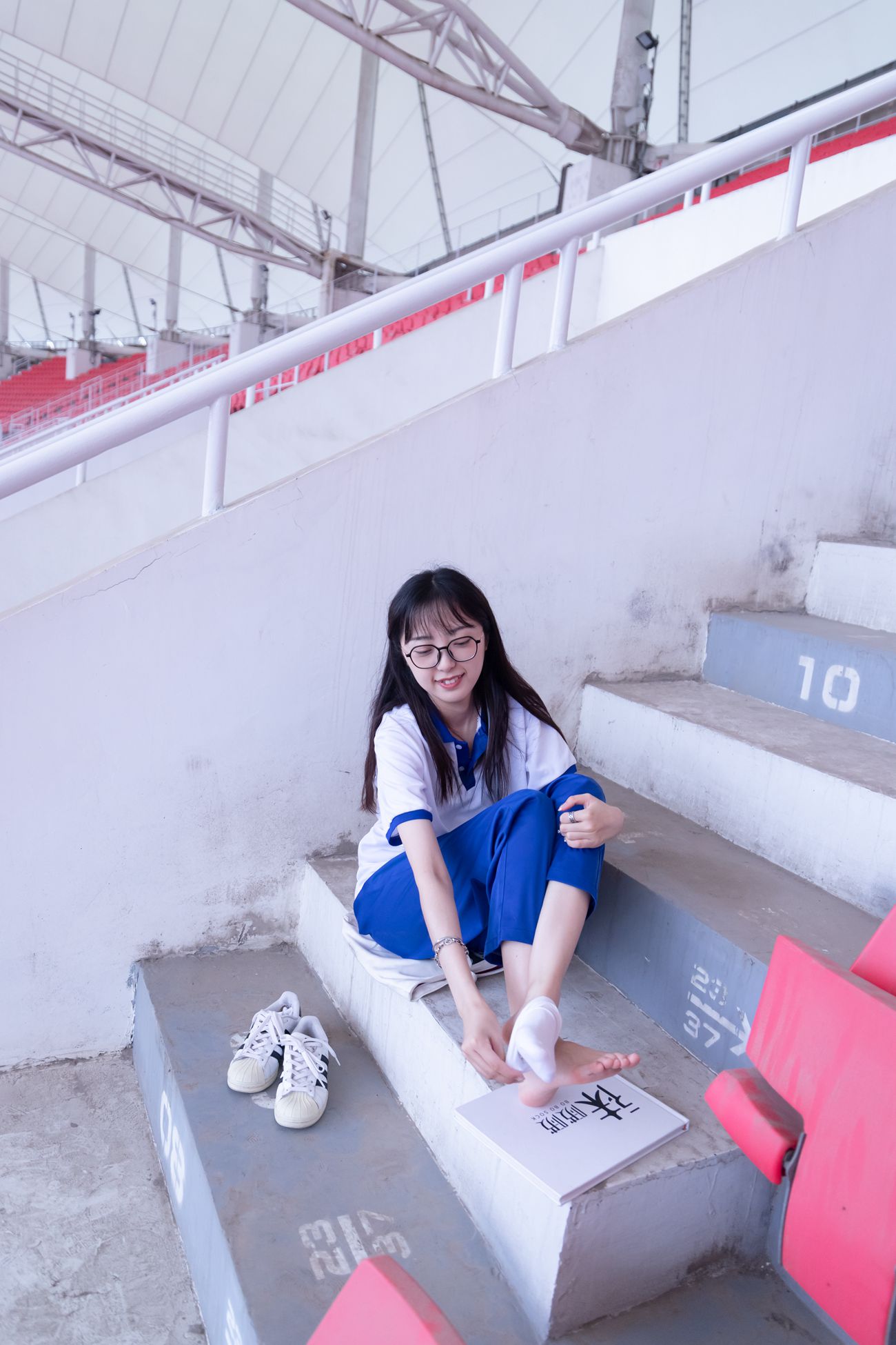 图片[114]-[BoBoSocks袜啵啵]NO.002 稚予-校服、贝壳头、白棉袜、裸足[139P] – 速更版-美库