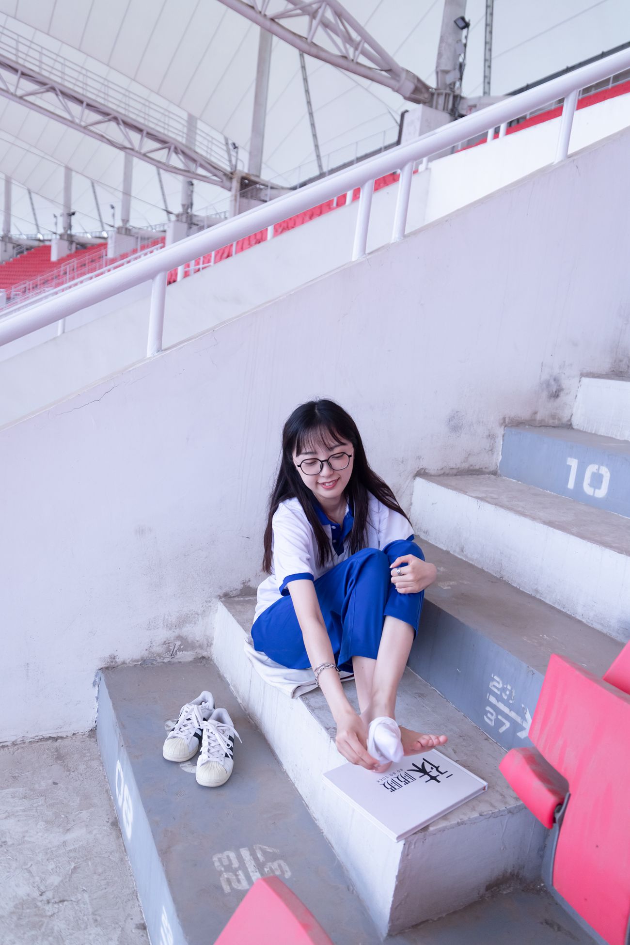 图片[115]-[BoBoSocks袜啵啵]NO.002 稚予-校服、贝壳头、白棉袜、裸足[139P] – 速更版-美库