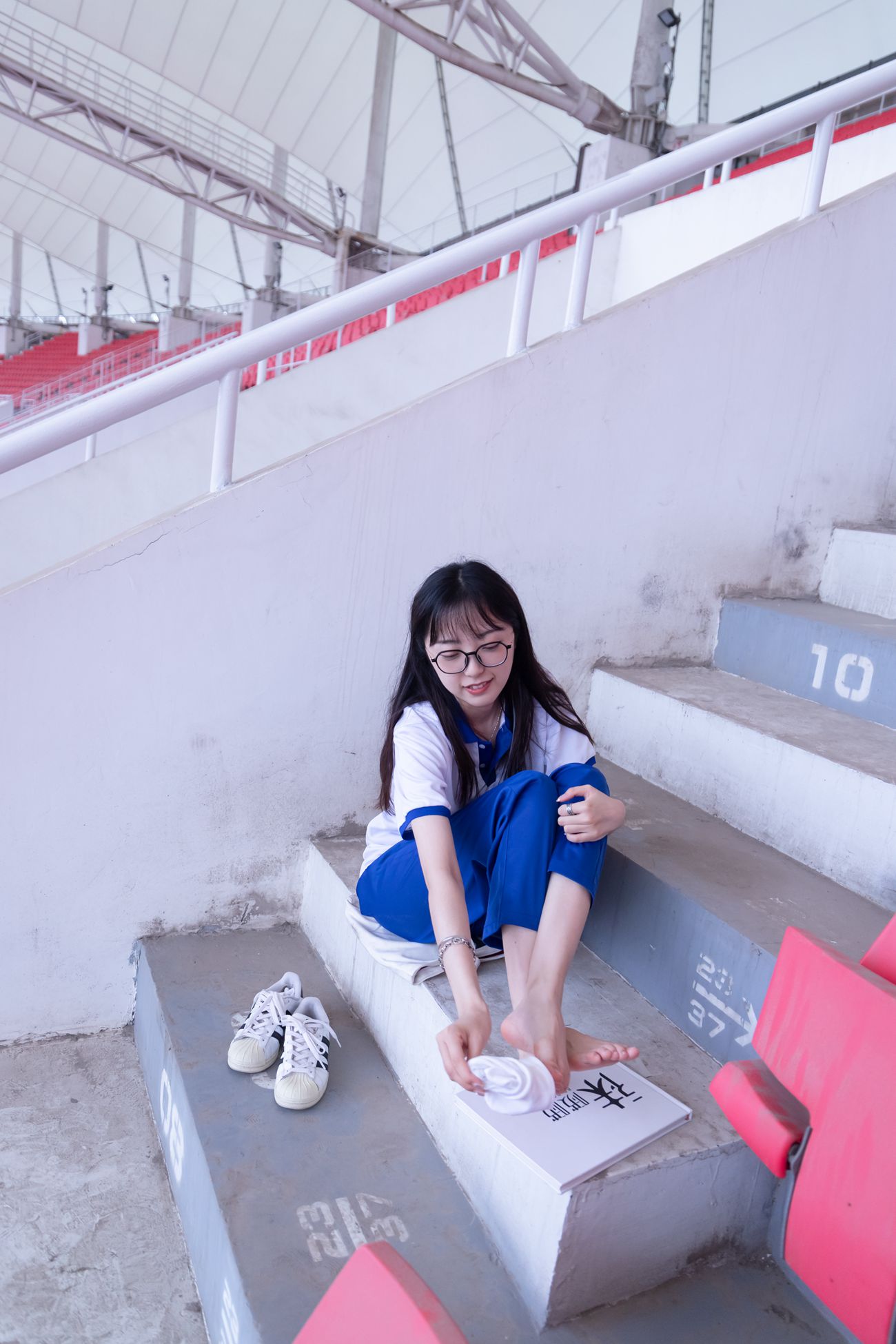 图片[116]-[BoBoSocks袜啵啵]NO.002 稚予-校服、贝壳头、白棉袜、裸足[139P] – 速更版-美库