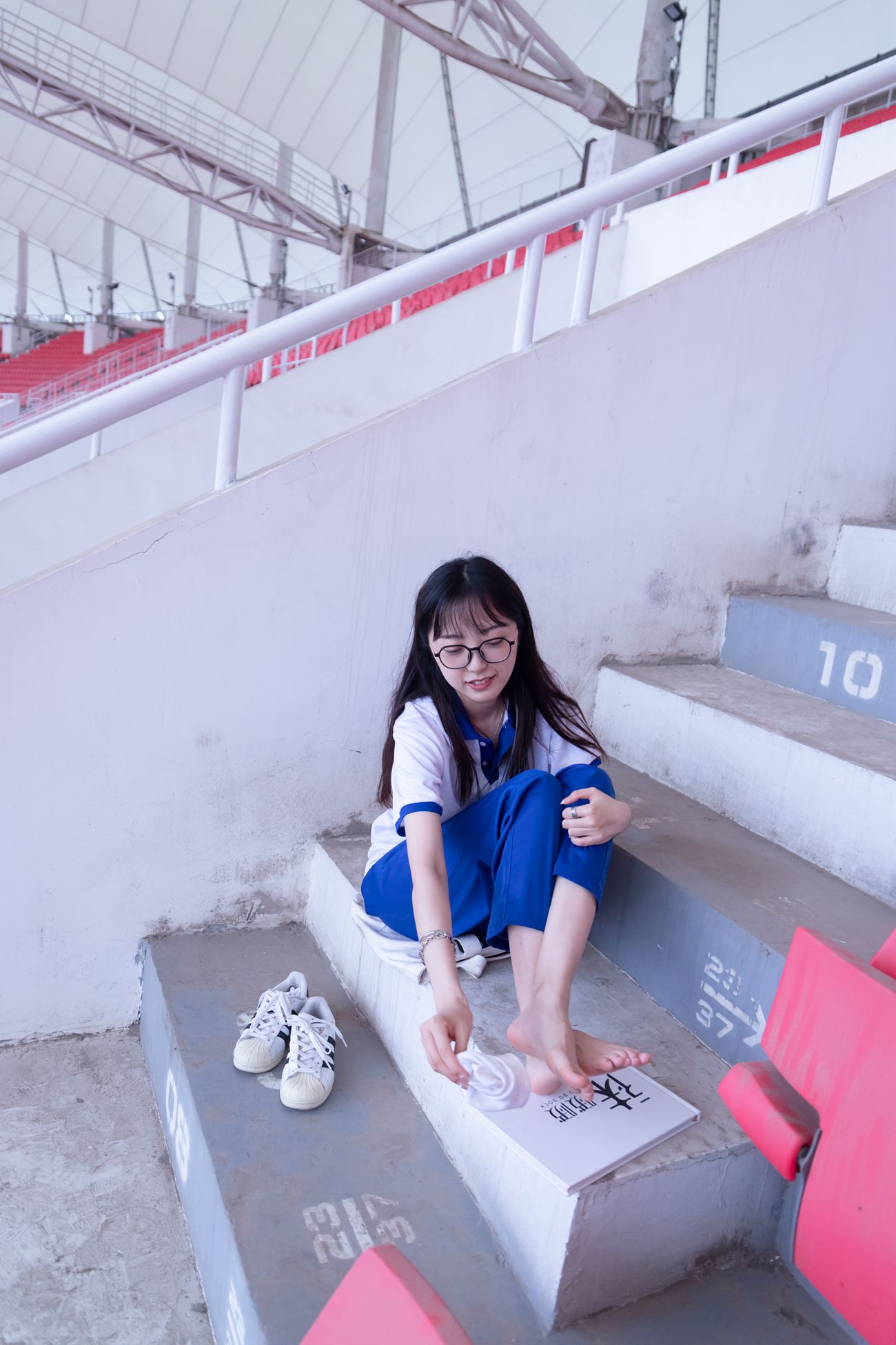 图片[117]-[BoBoSocks袜啵啵]NO.002 稚予-校服、贝壳头、白棉袜、裸足[139P] – 速更版-美库