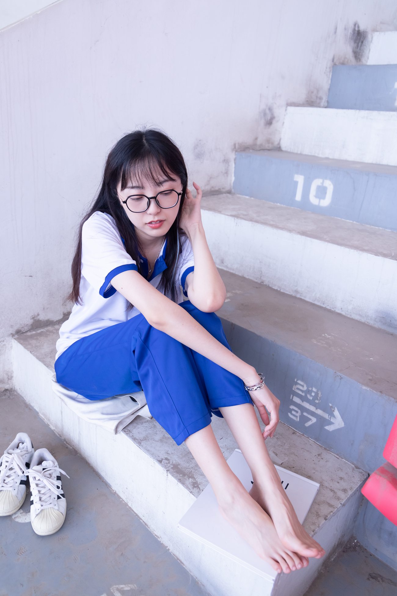 图片[122]-[BoBoSocks袜啵啵]NO.002 稚予-校服、贝壳头、白棉袜、裸足[139P] – 速更版-美库