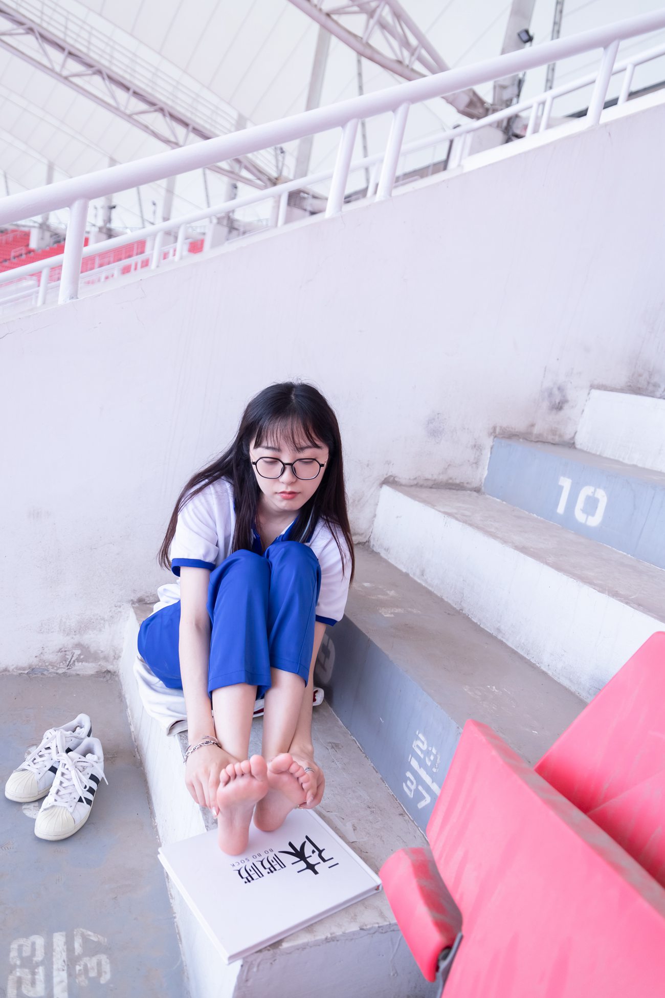 图片[130]-[BoBoSocks袜啵啵]NO.002 稚予-校服、贝壳头、白棉袜、裸足[139P] – 速更版-美库