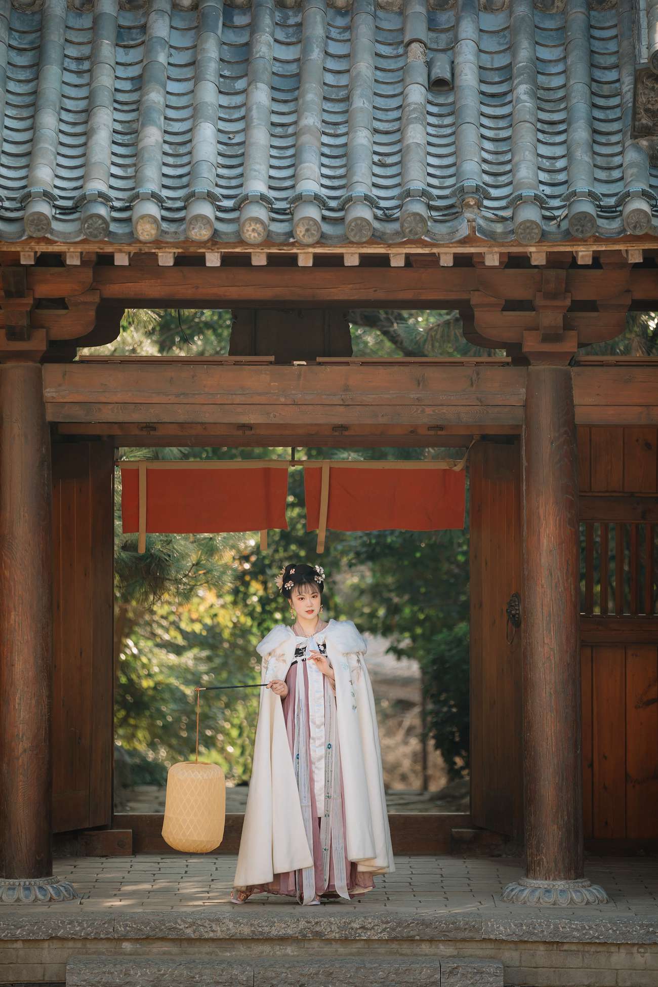 图片[16]-[YITUYU艺图语] 2021.08.20 锦瑟 碧山 [22P] – 速更版-美库