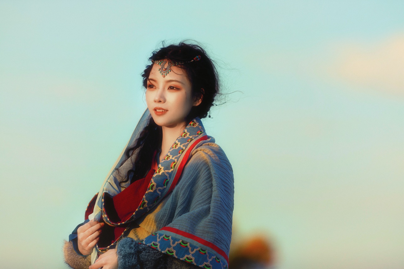 图片[26]-[YITUYU艺图语] 2021.08.20 东宫—蓝色小枫 赵瑞洁_ez [27P] – 速更版-美库