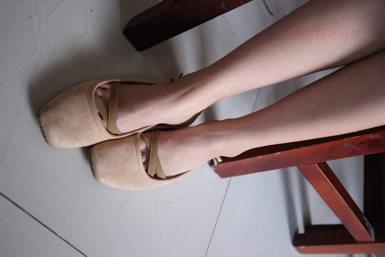 图片[21]-大西瓜爱牙膏-早期作品-Z5-4 电梯冰丝+裸足(1)[136P] – 速更版-美库