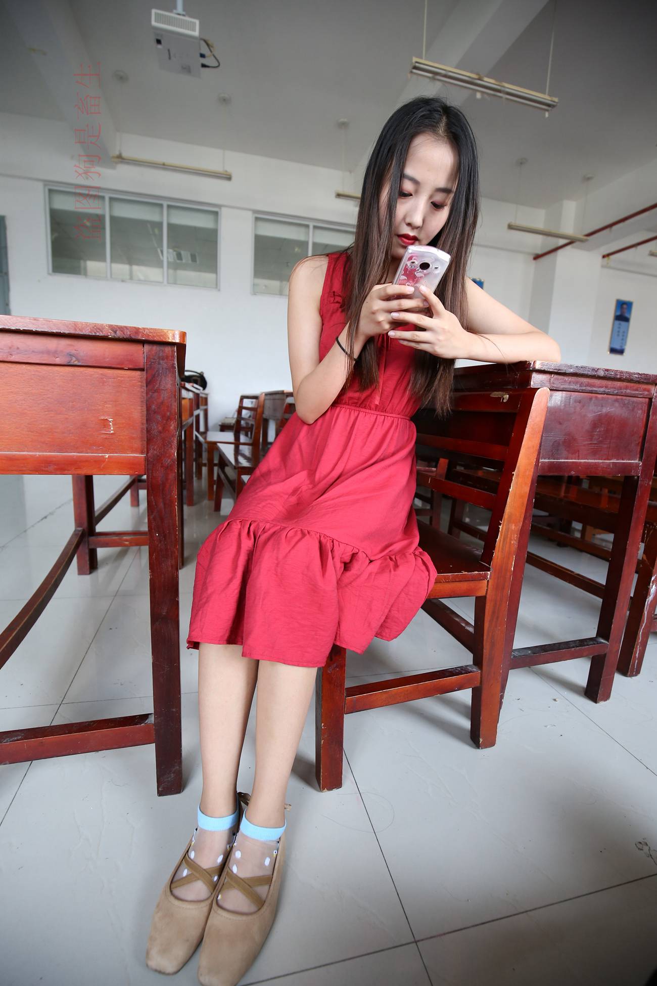 图片[39]-大西瓜爱牙膏-早期作品-Z5-4 电梯冰丝+裸足(1)[136P] – 速更版-美库